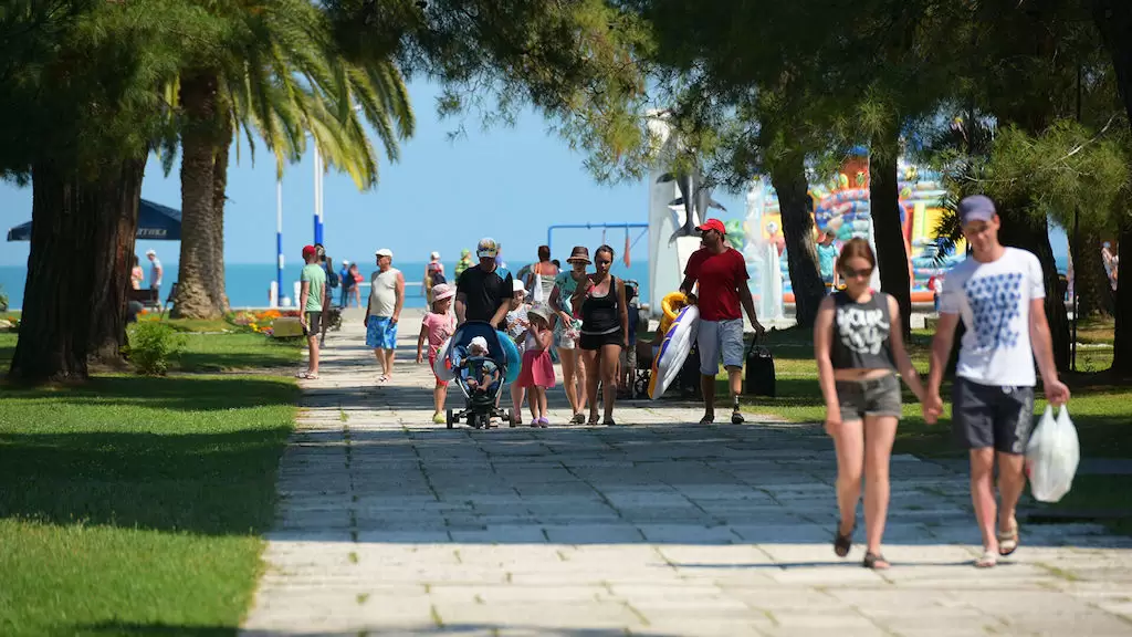 Российским туристам предложат единый билет для поездки в Абхазию